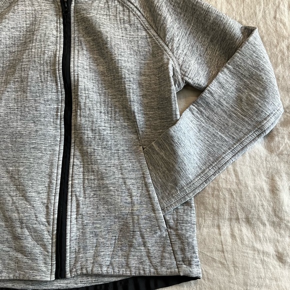 ❌SOLD❌ Lululemon City Bound Full Zip Grey Hoodie - Picture 4 of 7